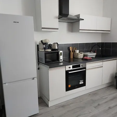 Confort - Tv - Wifi Apartment